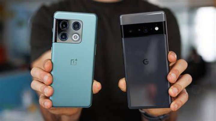 OnePlus 10 Pro vs. Google Pixel 6 Pro back